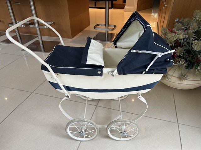 Preview of the first image of 1960’s Doll’s Pram in excellent condition.