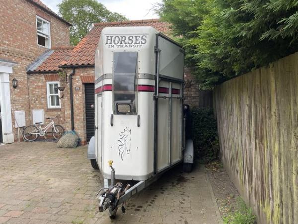 Image 7 of Bateson deauville horse trailer for sale.