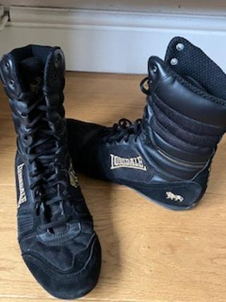 Image 3 of BLACK LONSDALE LACE-UP BOXING BOOTS SIZE 8