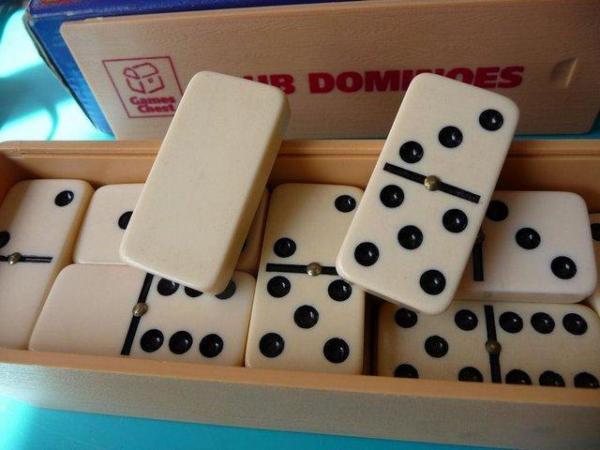 Image 3 of Club Dominoes with Integral Spinners. Top Quality and cased