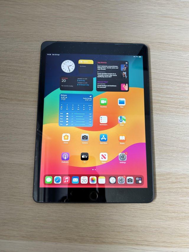 Preview of the first image of Ipad 9th gen LTE Bundle.