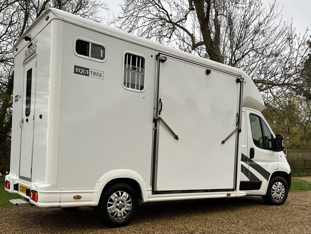 Preview of the first image of Equitrek Sonic 3.5t Horsebox 21 plate.