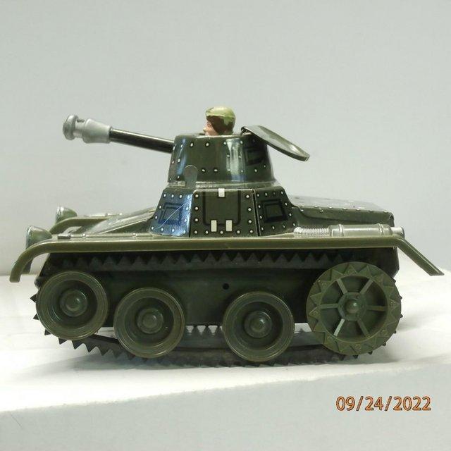 Preview of the first image of Gamma Tinplate clockwork Toy Tank Model No 713 made in West.