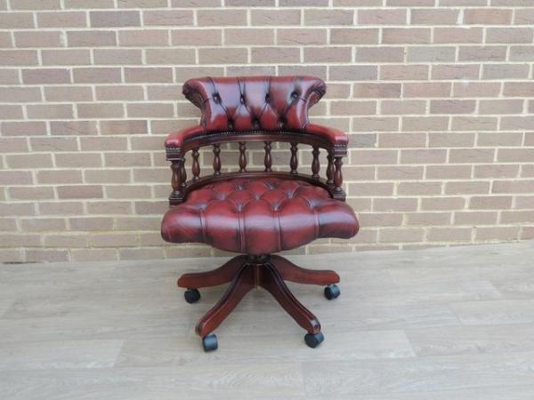 Image 8 of Chesterfield Desk + Chair Set (UK Delivery)