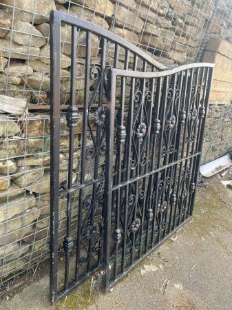 Image 2 of Used steel swing gates for 8ft drive