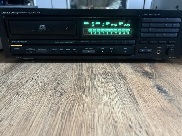 Preview of the first image of Onkyo integra compact disc player.