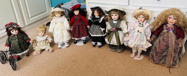 Preview of the first image of Collection of Promenade/Leonardo Porcelain Dolls.