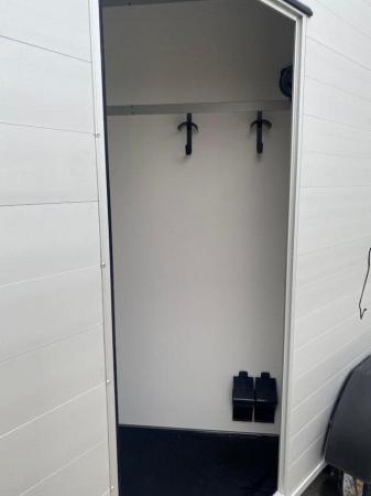 Image 5 of Cheval Liberte Maxi 2 With Tack Room Ramp/Barn Door & Spare