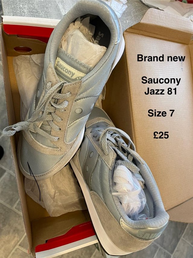 Preview of the first image of Saucony Running Trainers Size 7.