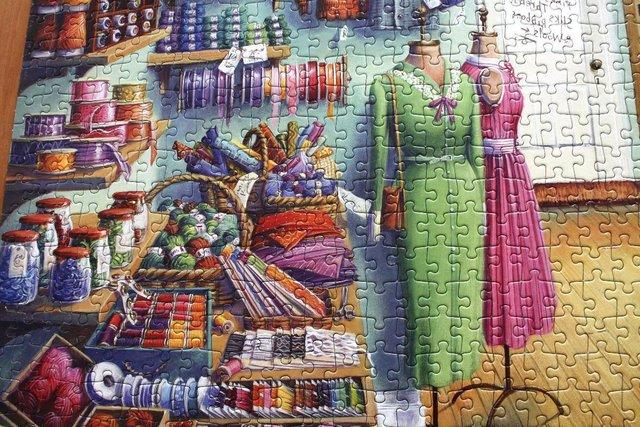 Image 2 of Gibson's ' Beads And Buttons '1000 Piece Jigsaw By Tony R