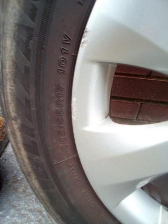 Image 3 of insignia wheel and tyre 225/55/17"