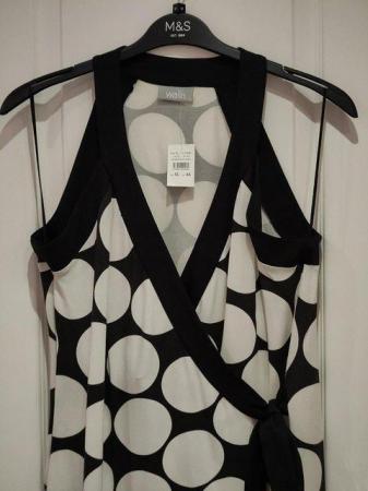 Image 15 of New with Tags Wallis Summer Wrap Dress Size 16