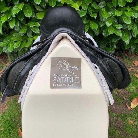 Image 4 of Kent and Masters 17 inch cob saddle