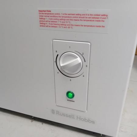 Image 1 of Chest freezer with inner basket
