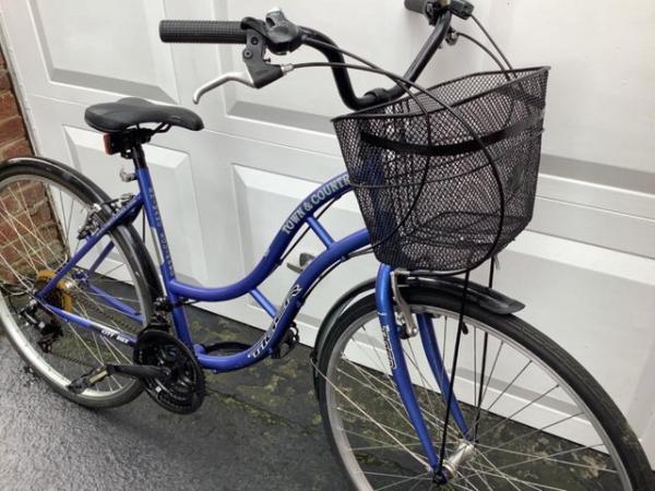 Image 1 of TOWN  & COUNTRY CITY UNISEX BIKE