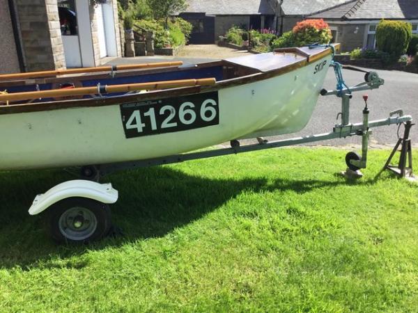 Image 3 of 12ft fibre glass boat and trailer