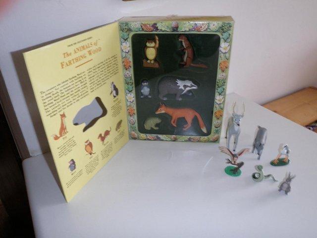 Preview of the first image of FARTHING WOOD MODELS series 1 boxed and 2 with BOOKS.