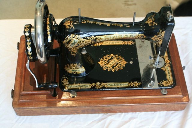 Image 3 of Antique 1904 Singer model 28k sewing machine in GWO