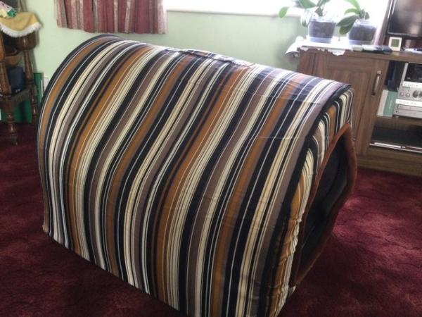 Image 5 of Dog Kennel /Bed, fabric/foam structured, Extra Large