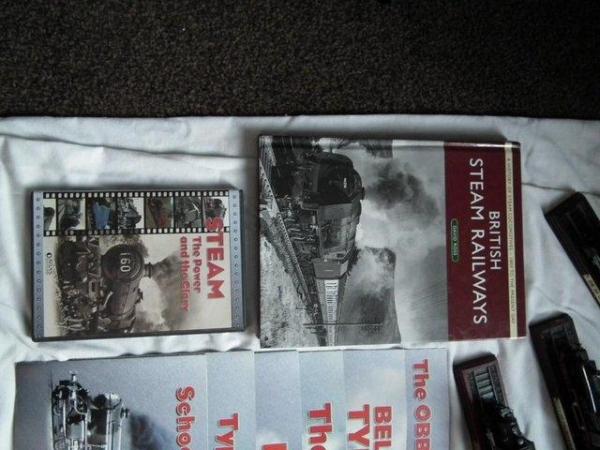 Image 3 of 17 Atlas Editions collectable model trains plus book & DVD