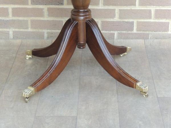 Image 2 of Mahogany Quality Foldable Centrepiece Table (UK Delivery)