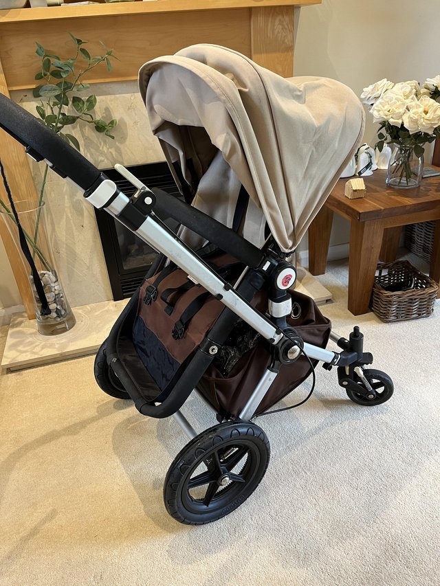 Preview of the first image of Bugaboo Cameleon pushchair.