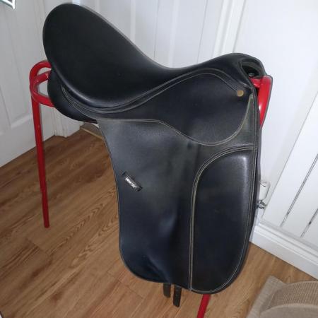 Image 2 of 17.5" Black Wintec Dressage Saddle