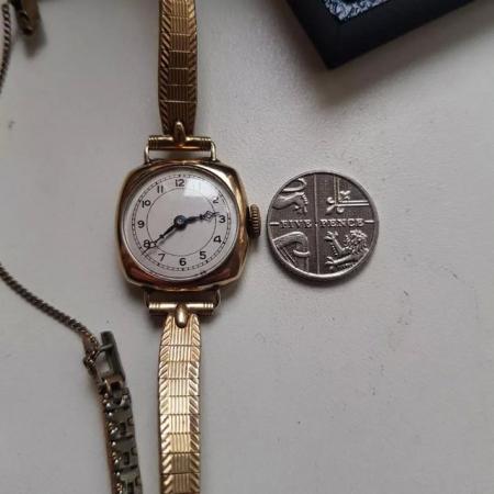Image 2 of ladies stylish 1933 tavannes 9 carat gold watch boxed