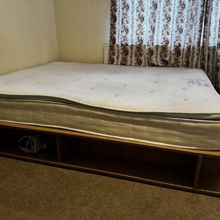 Image 3 of Platform King size bed +mattress in good condition