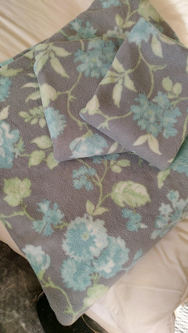 Preview of the first image of QVC Cozee Home Double Duvet Set.