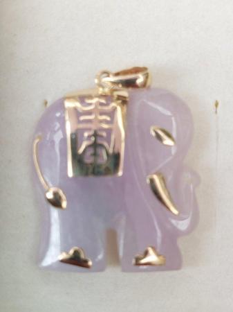 Image 2 of Beautiful lavender jade and gold elephant