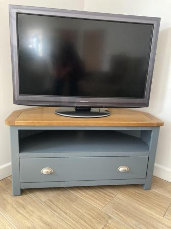 Image 3 of Solid Oak topped corner tv unit ,nest of tables to match