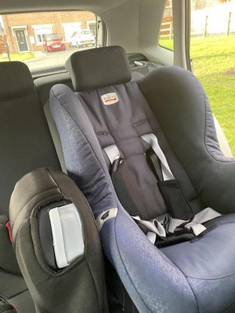 Image 1 of Britax infant car seat 1/3 years