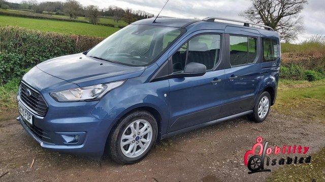 Image 32 of 2020 Ford Grand Tourneo Connect Automatic Wheelchair Access