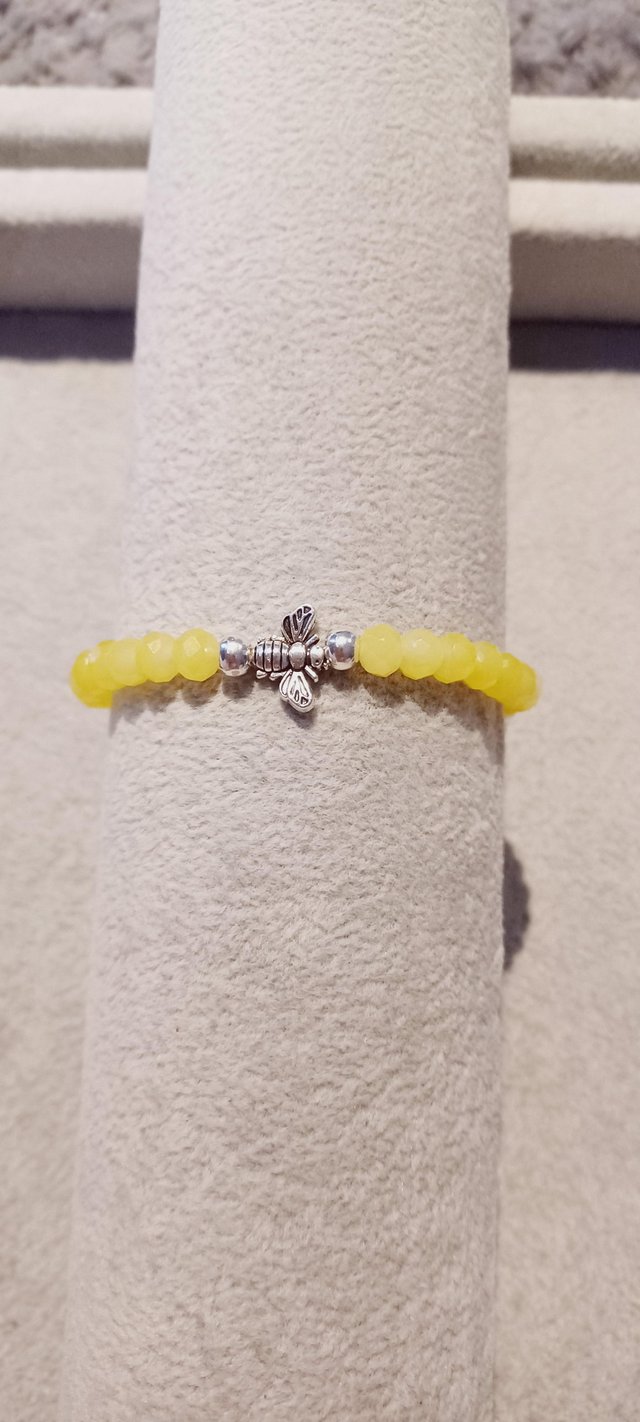 Preview of the first image of Bumble bee spacer bracelet.
