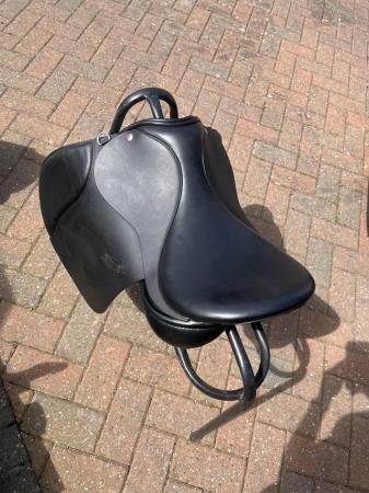 Image 4 of GP black 16” medium Farrington saddle