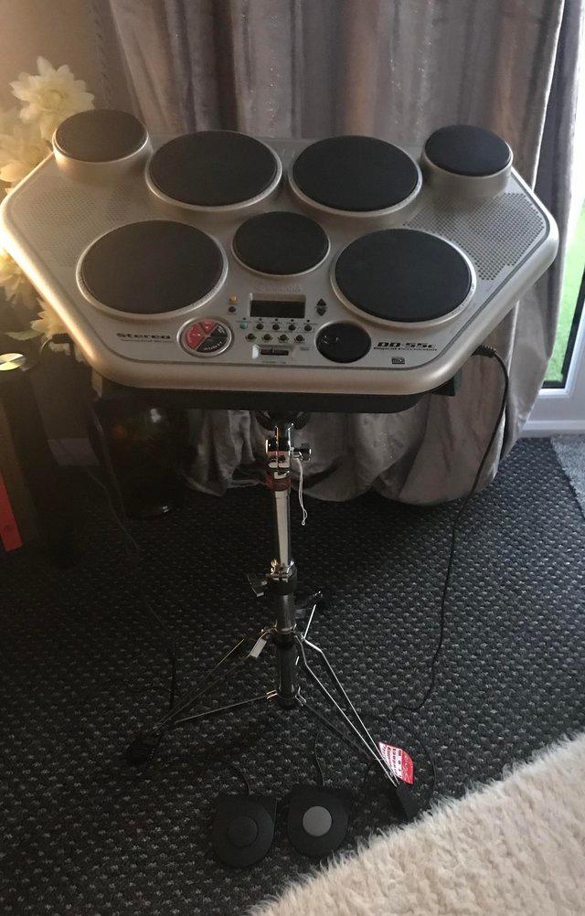 Preview of the first image of YAMAHADIGITAL DRUMPAD with STAND and STOOL.