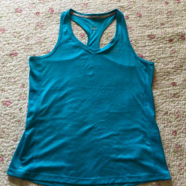 Preview of the first image of Sz L Men’s NIKE MILER DRI FIT Turquoise Running Vest, Mesh.