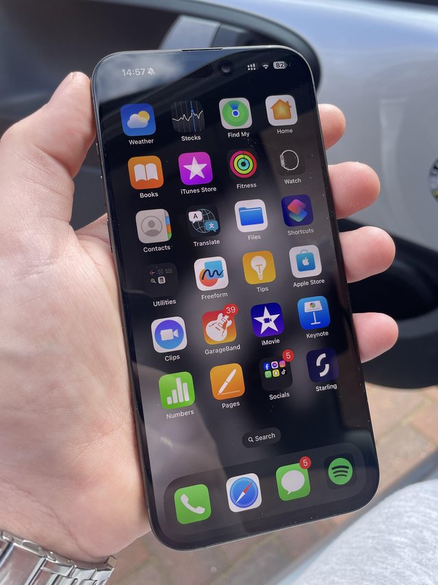 Preview of the first image of iPhone 15 pro max 256gb.