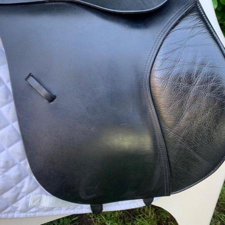 Image 4 of Kent & Masters 17.5 inch Cob Plus saddle