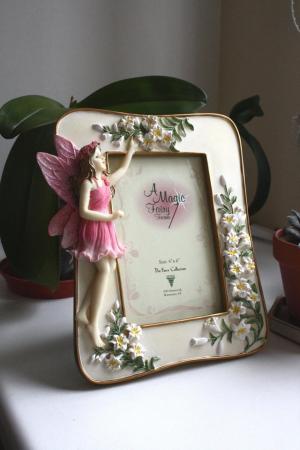 Image 3 of NEW Dezine Fairy Frame 21 x 16cm, photo size 4 x 6ins.