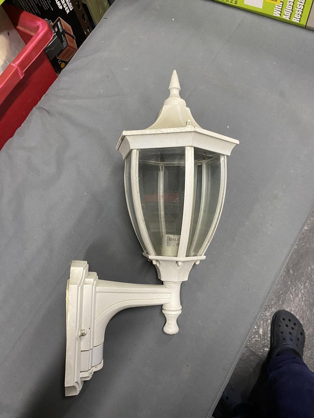 Preview of the first image of Outside PIR lantern light.