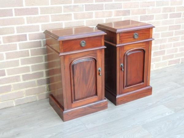 Image 3 of Pair of Mahogany Tall Bedside Cabinets (UK Delivery)