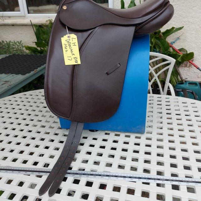 Preview of the first image of 17"NEW Medium. DRESSAGE SADDLE OR SHOW. ENGLISH. £300.