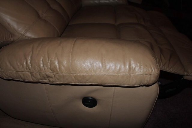 Image 2 of PHOENIX premium Electric Recliner leather sofa 2-seater - Or
