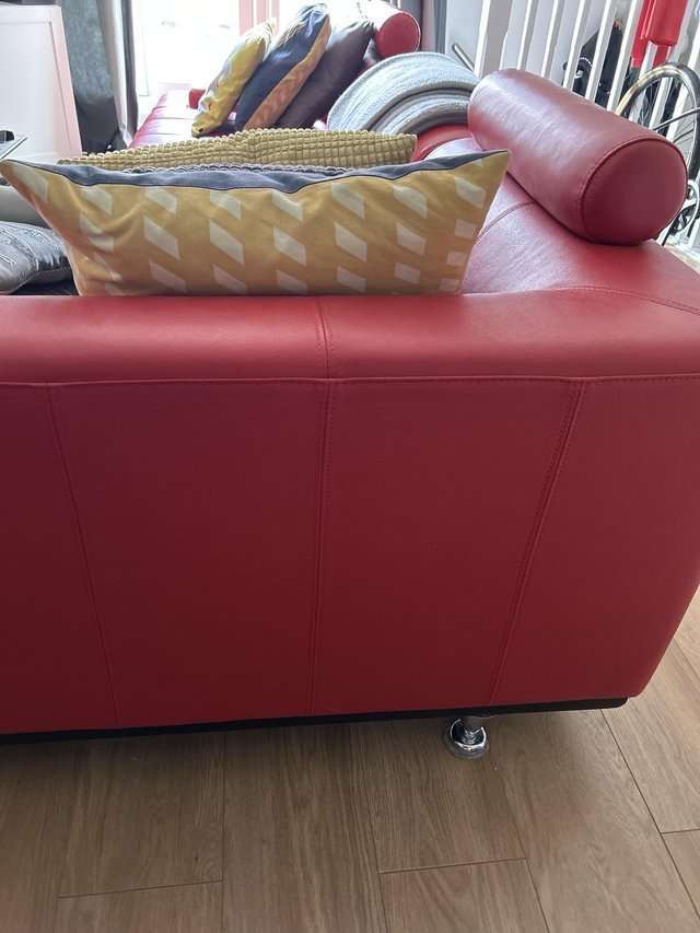Preview of the first image of Second hand sofa , comfy.