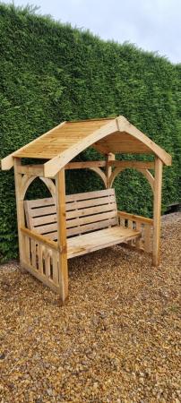 Image 2 of Appleton arbour. New and ready for collection