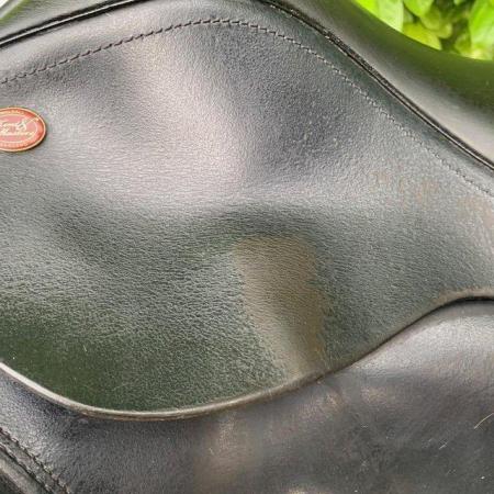 Image 2 of Kent and Masters 17.5 inch high wither dressage saddle