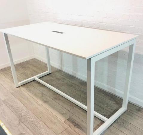 Image 1 of Sedus 6 Person Poseur Table White With 1 Power Points, White