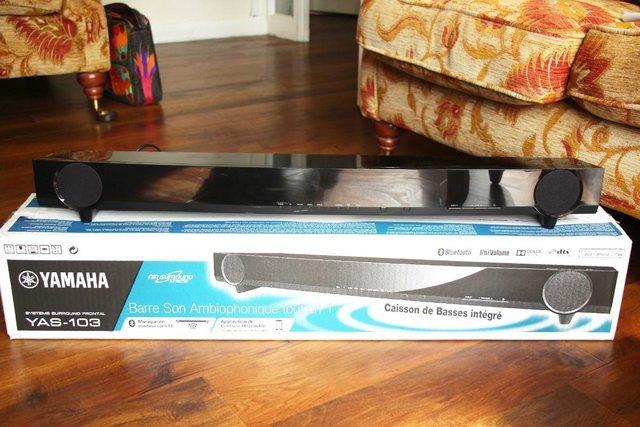 Image 1 of Yamaha sound bar for TV with optical fiber cable and handset